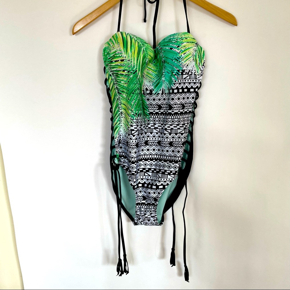 No boundaries new with tag one piece bathing suit